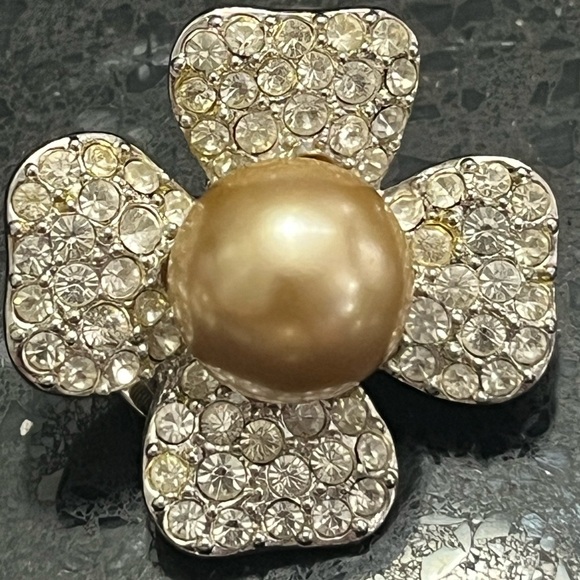 Kenneth J Lane KJL vintage gold pearl crystal silver clip on floral earrings QVC - Picture 3 of 5